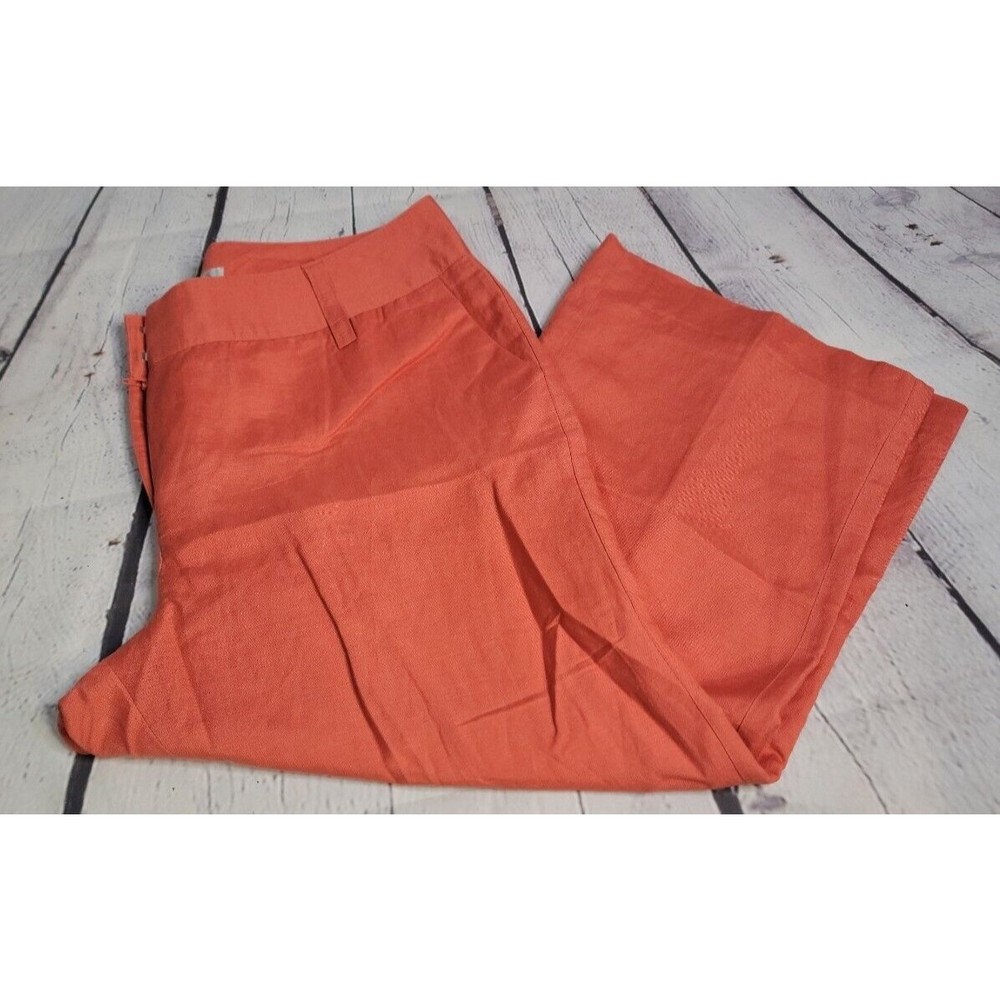 Women's Coral Capris - Classic Mid-Rise Stretch